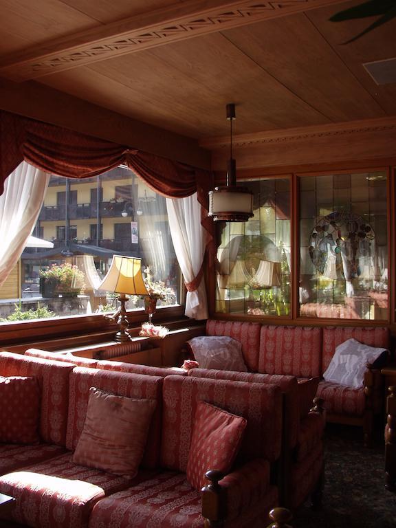 Hotel Garni St. Hubertus Мадонна-ди-Кампильо Экстерьер фото